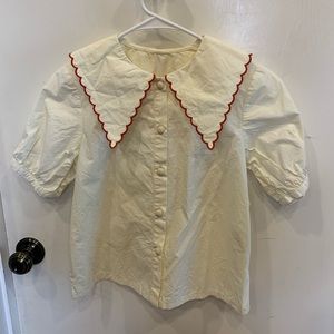 Super cute women blouse xs size